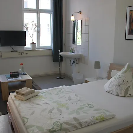 Piano Mitte Penzion Lipsko